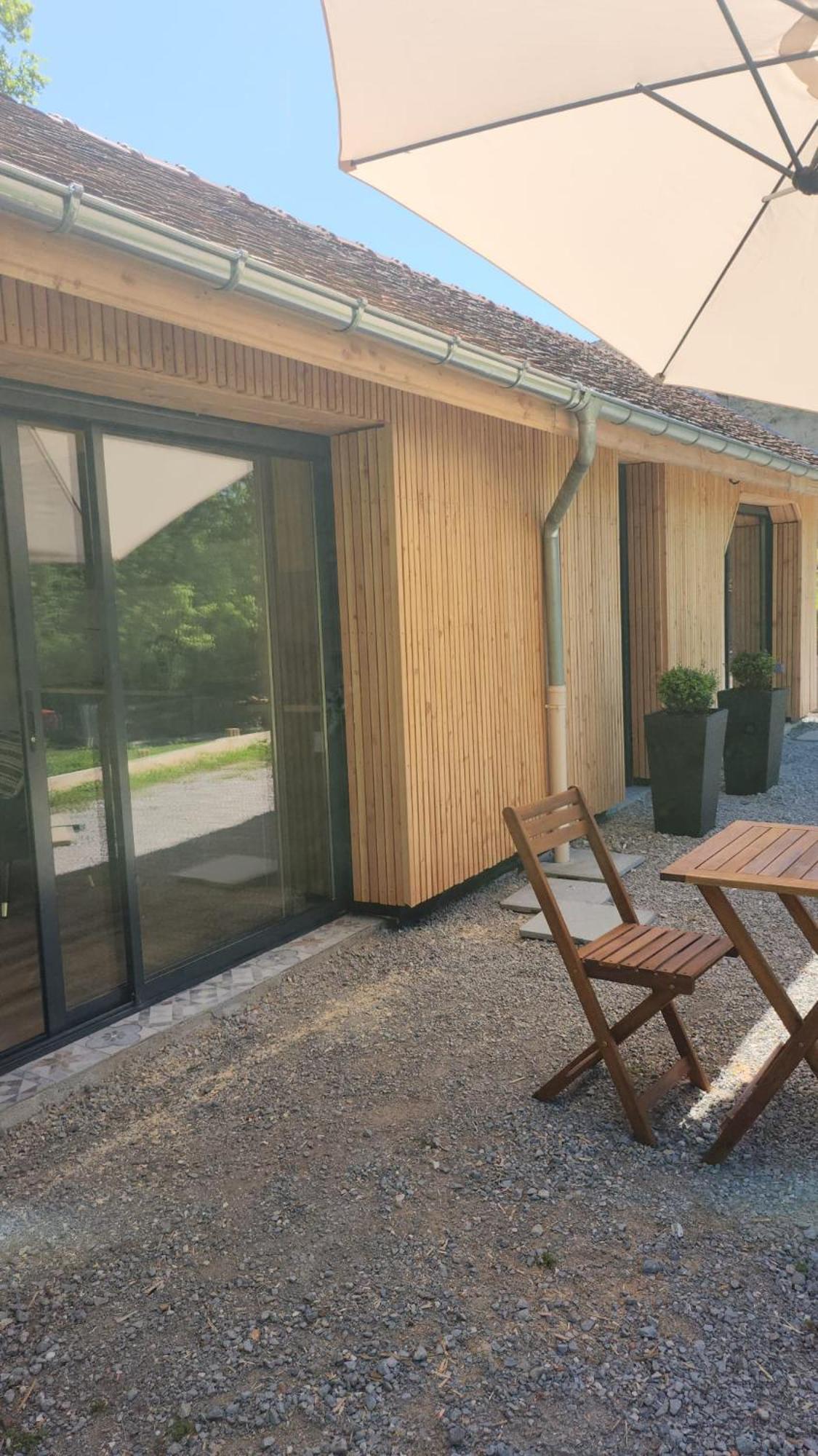 Lodge Du Chateau De Feschaux Villeneuve-sous-Pymont Exteriér fotografie
