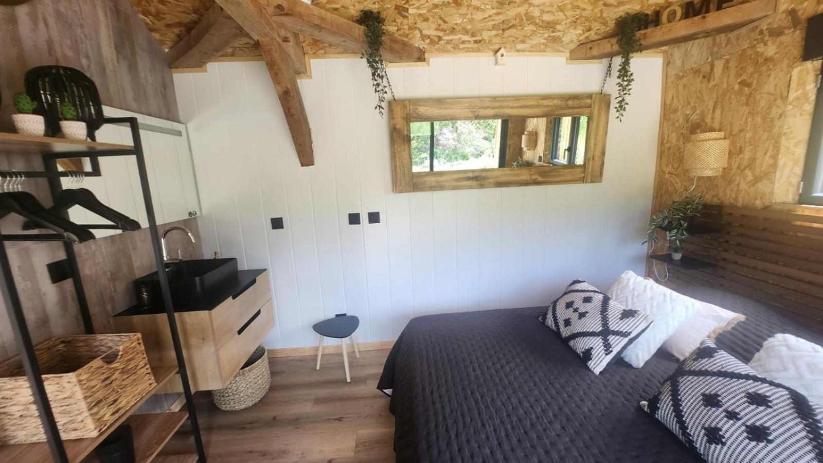 Lodge Du Chateau De Feschaux Villeneuve-sous-Pymont Exteriér fotografie
